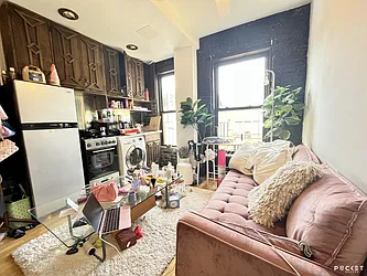 Rented by PocketBroker Inc