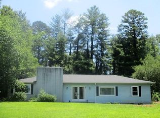 218 Pineview Dr, Pickens, SC 29671