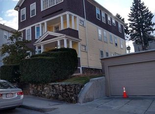 17 View St UNIT 3, Worcester, MA 01610