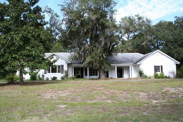 1st image of 204 Devonwood Dr