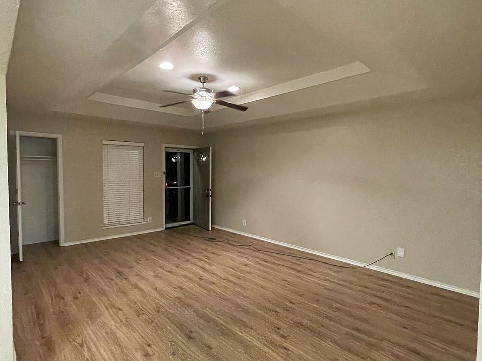1st image of 1125 Landsdale Ln