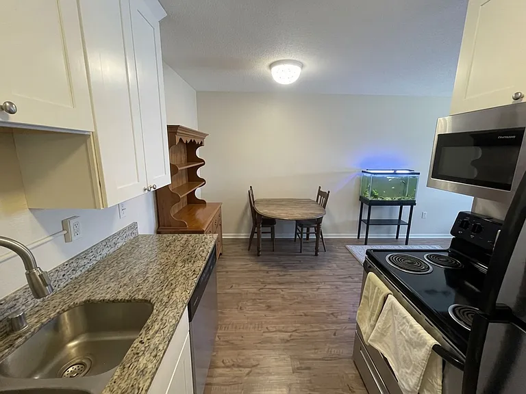 3620 West 32nd Street — Photo 4
