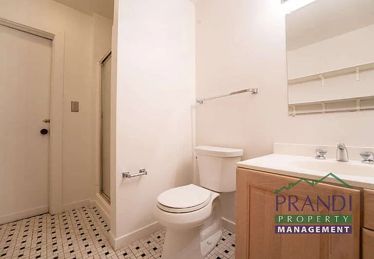 377 Summit Ave — Photo 44
