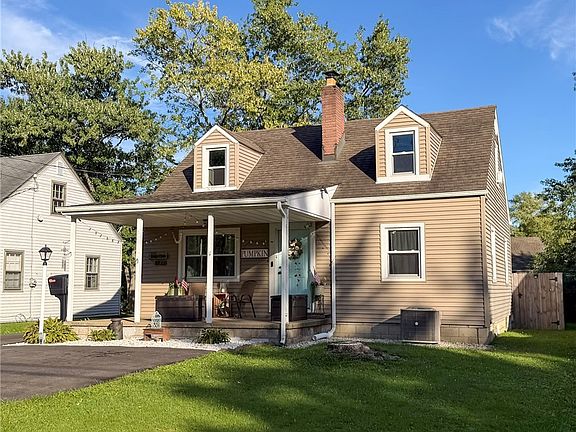 2nd image of 3931 Hopkins Rd