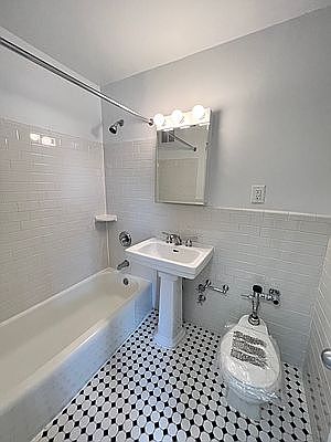 5th image of 10 W 135th St APT 7G