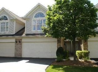 8661 Saint John Ln, Des Plaines, IL