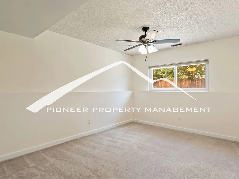2607 Legend Dr — Photo 15