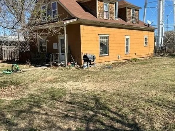 310 N Union St, Stafford, KS 67578