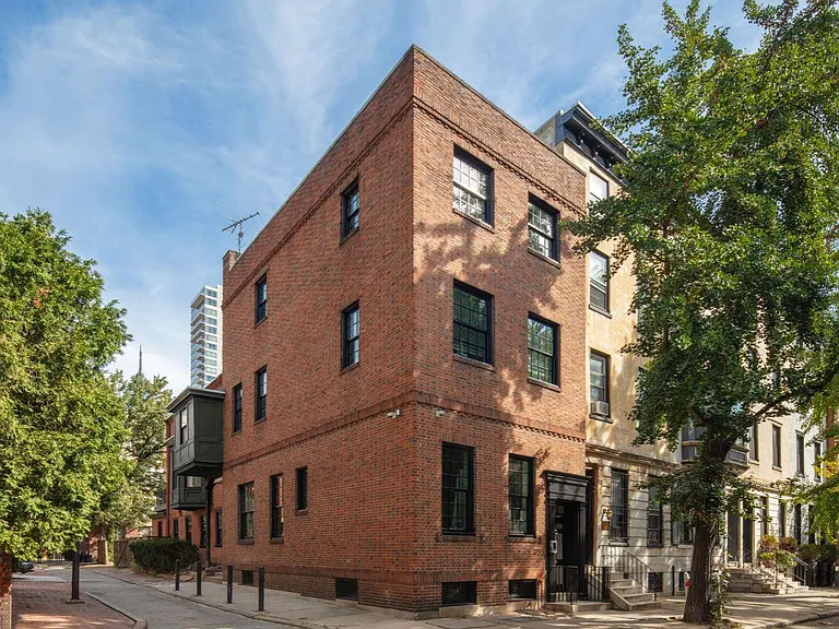 1733 Pine St #302 — Photo 6