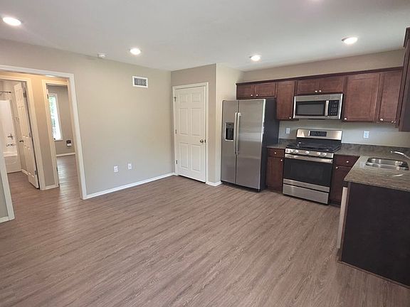 2nd image of 1026 S Ithaca Ave APT 4
