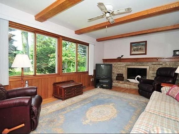 5th image of 493 Douglas Ln