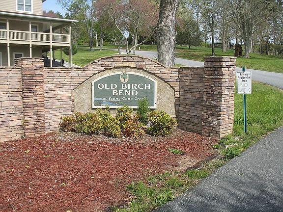 2nd image of 50 Old Birch Ct