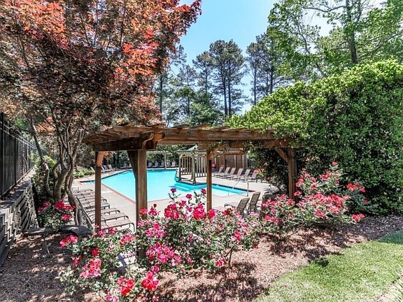 3rd image of 202 Riverview Dr SE