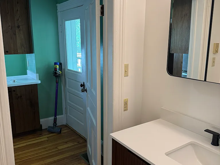 514 S Cameron St — Photo 17