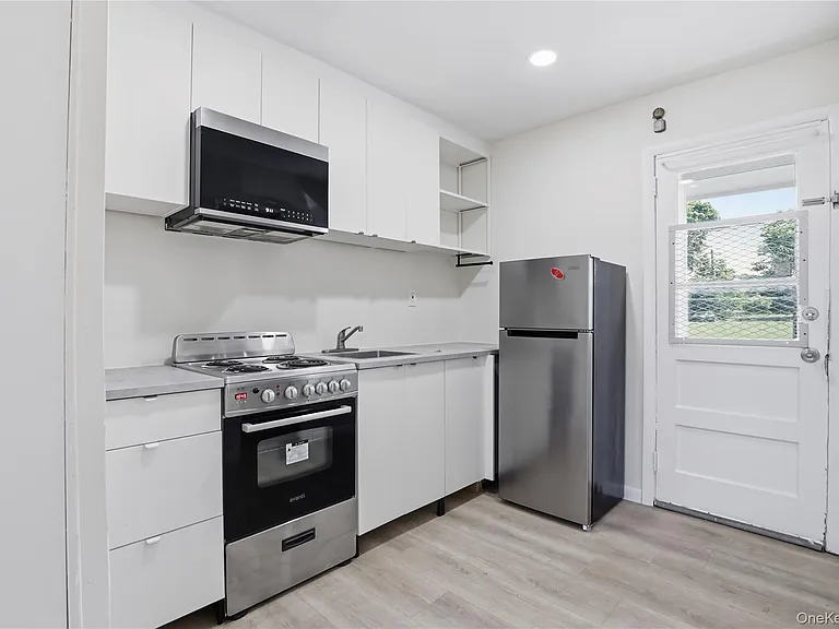 36 S Middletown Rd #4 — Photo 4