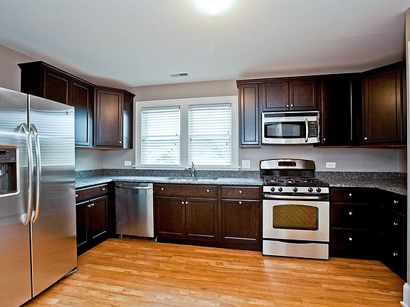 2nd image of 61 6th Ave APT 3