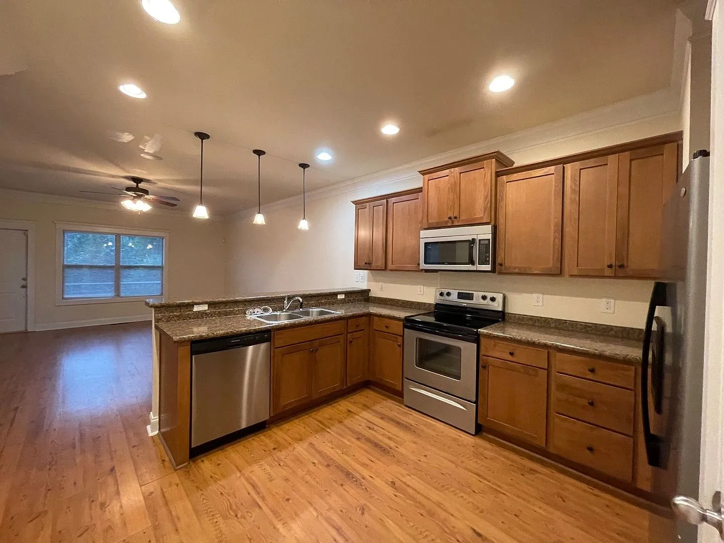 Pre-Leasing For August 5th 2027! — Photo 3
