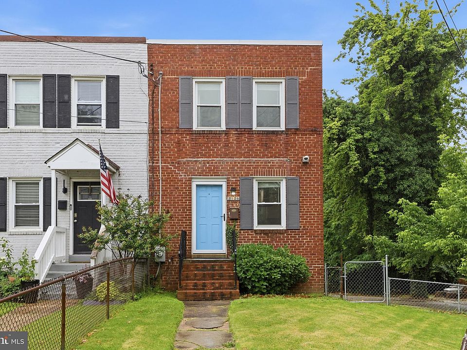 1st image of 3101 E St SE