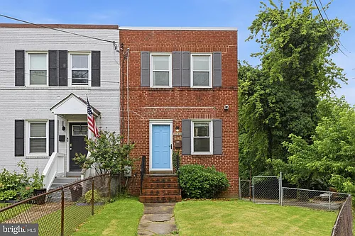 3101 E St SE Photo 1