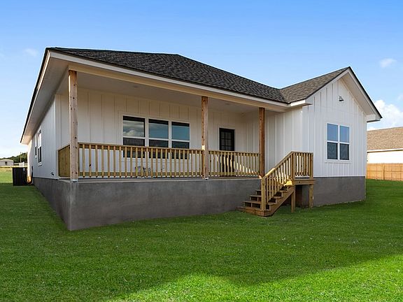 3rd image of 123 Feather Way