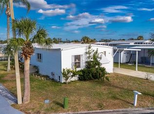 109 E Saint Johns Way, Apollo Beach, FL 33572