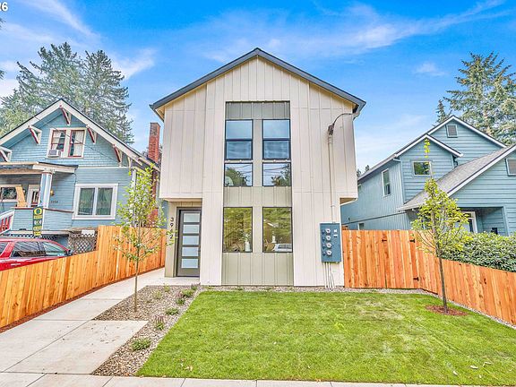 2nd image of 3948 SE Ivon St