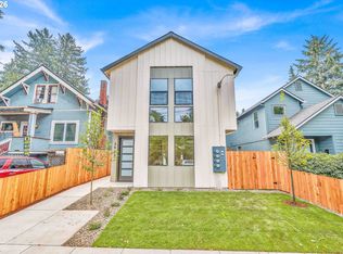 3942 SE Ivon St, Portland, OR 97202