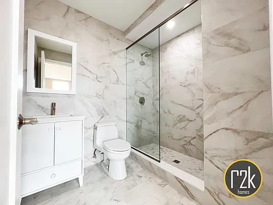 Rented by Realty 2000 Corp | media 5