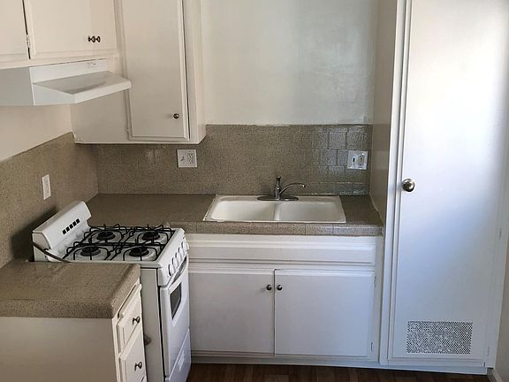 2nd image of 715 N Garfield St APT C
