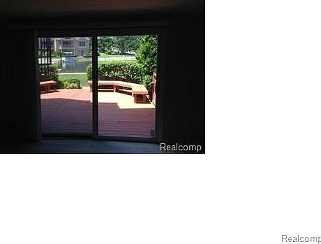 4th image of 18339 Blue Heron Dr E #11