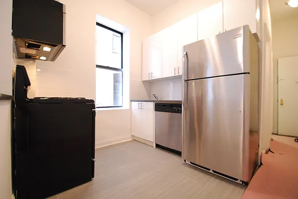 Rented by Bohemia Realty Group | media 32