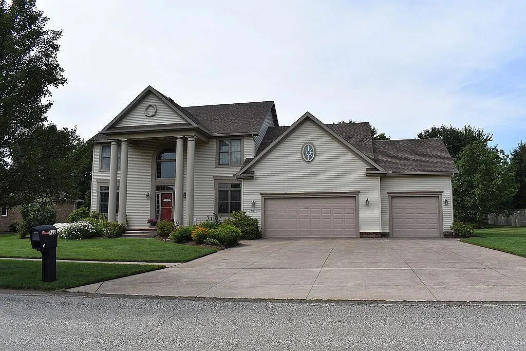 528 Donna Dr photo 1