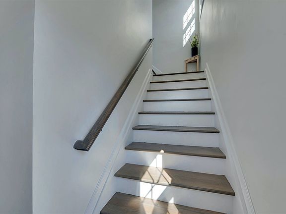 4th image of 1695 Shipyard Ln #2