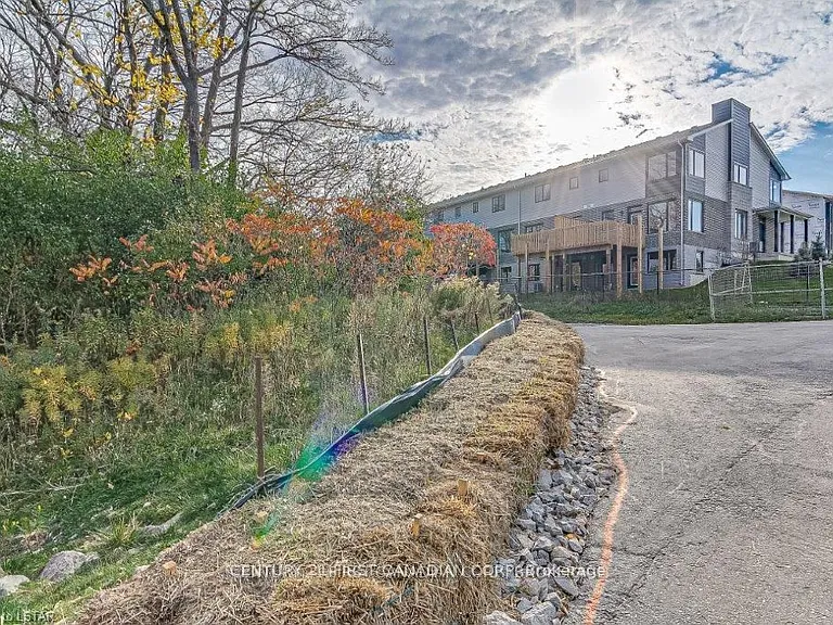177 Edgevalley Rd #88 — Photo 38
