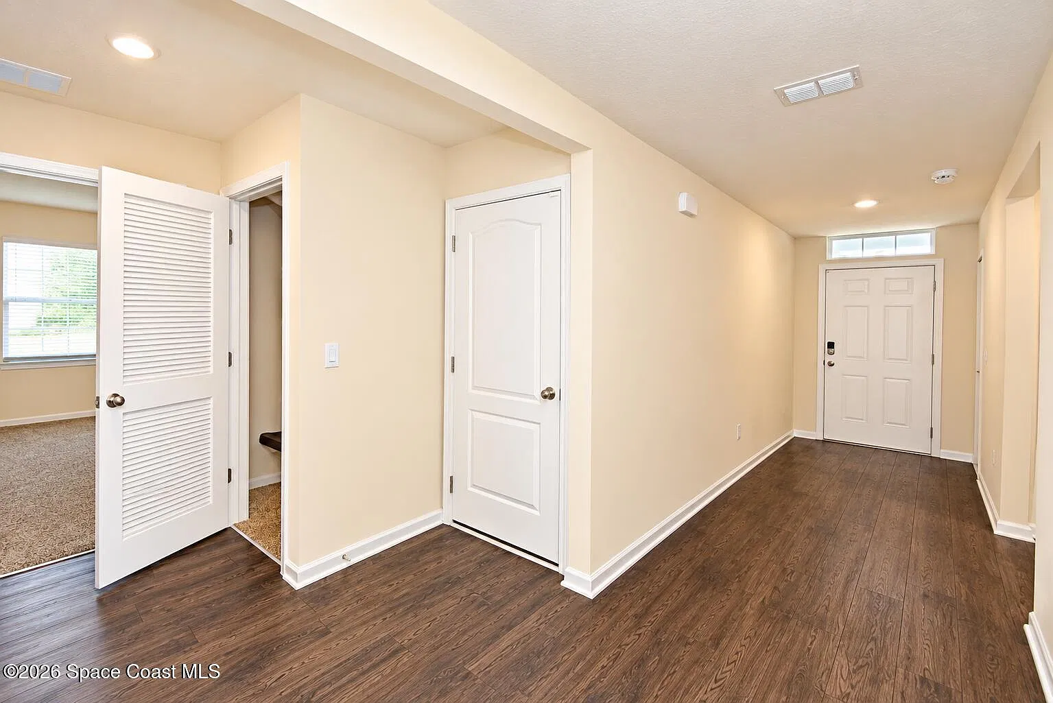 4 bed, 2.0 bath, 1863 sqft, $2,195 — Photo 2