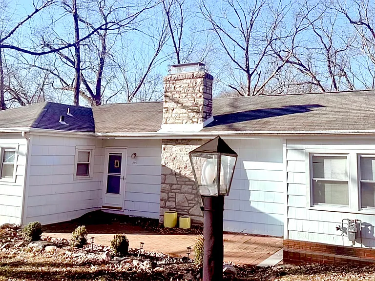 705 Morningside Dr — Photo 1