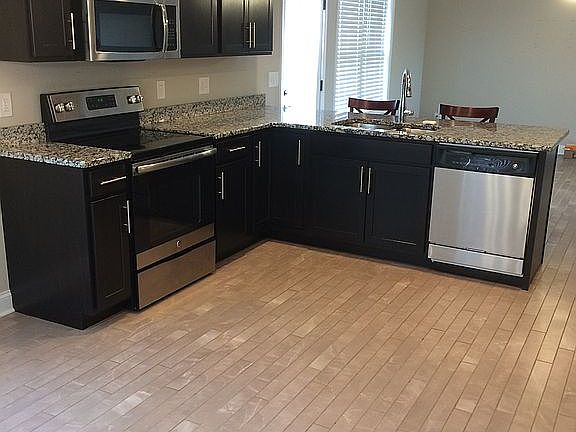 4th image of 3528 Clover Hill Dr