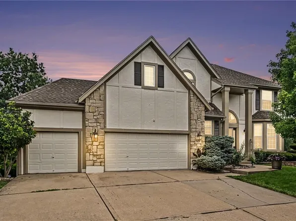 14425 S Blackfeather St, Olathe, KS 66062
