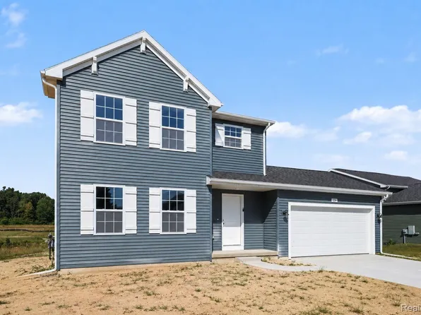 1230 Lockes St, Howell, MI 48843