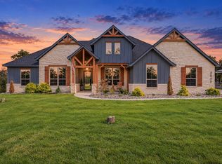 2045 Glenhollow Dr, Weatherford, TX 76088