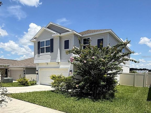 3rd image of 827 Ofanto Way