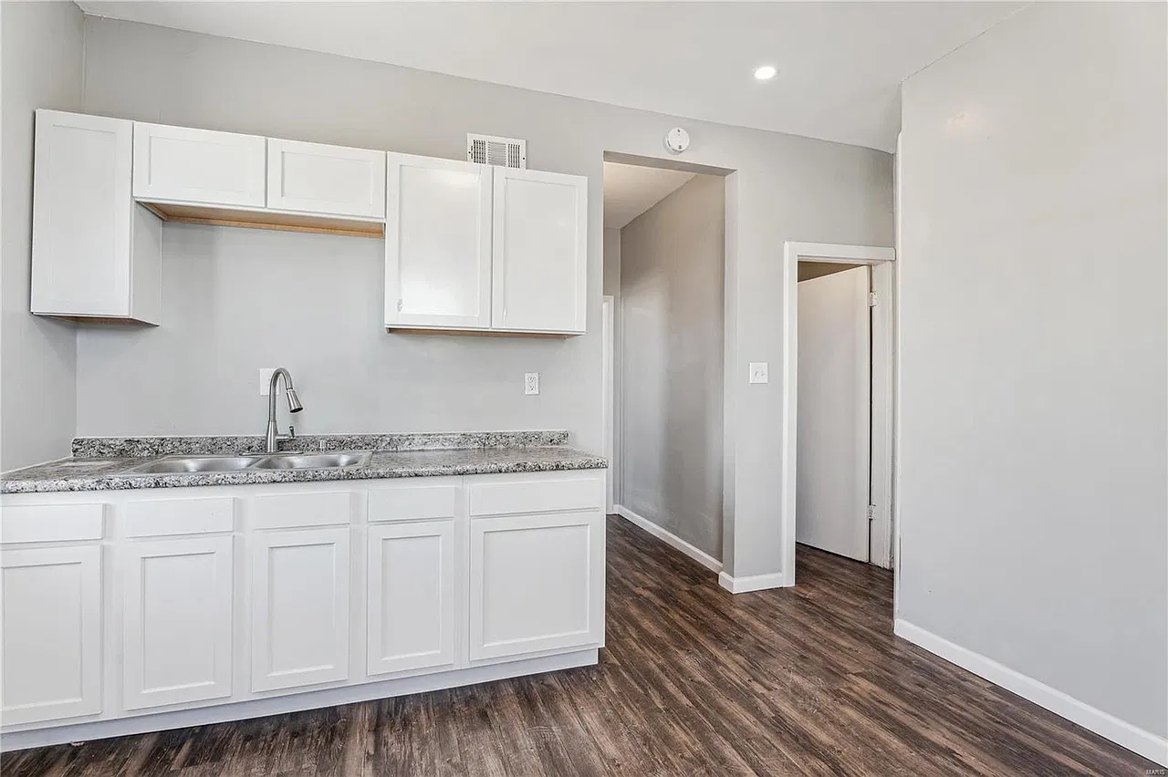 1843 Rauschenbach Ave — Photo 2