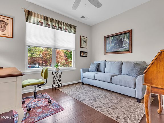 5th image of 339 Newport Way