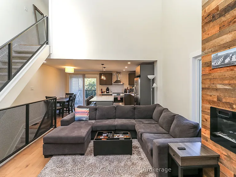 194 Escarpment Cres — Photo 22
