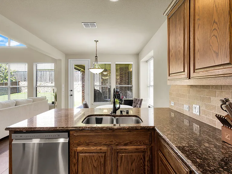 214 Crestbrook Dr — Photo 19