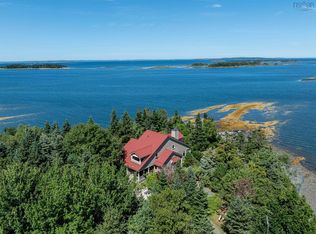 181 Pine Dr, Lunenburg, NS B0J2C0