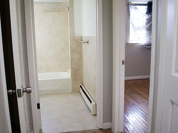 4th image of 4015 Baychester Ave APT 1