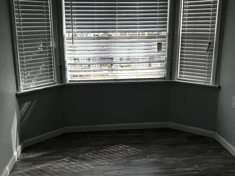 1687 E Market St — Photo 10