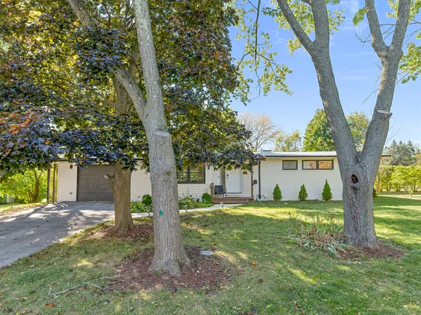 3504 Dato Ave, Highland Park, IL 60035