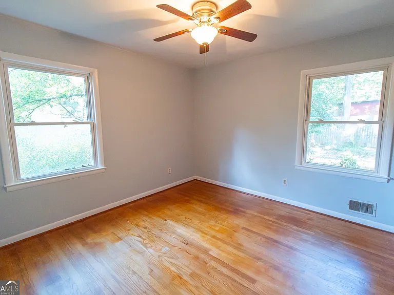 1005 College Station Rd — Photo 9